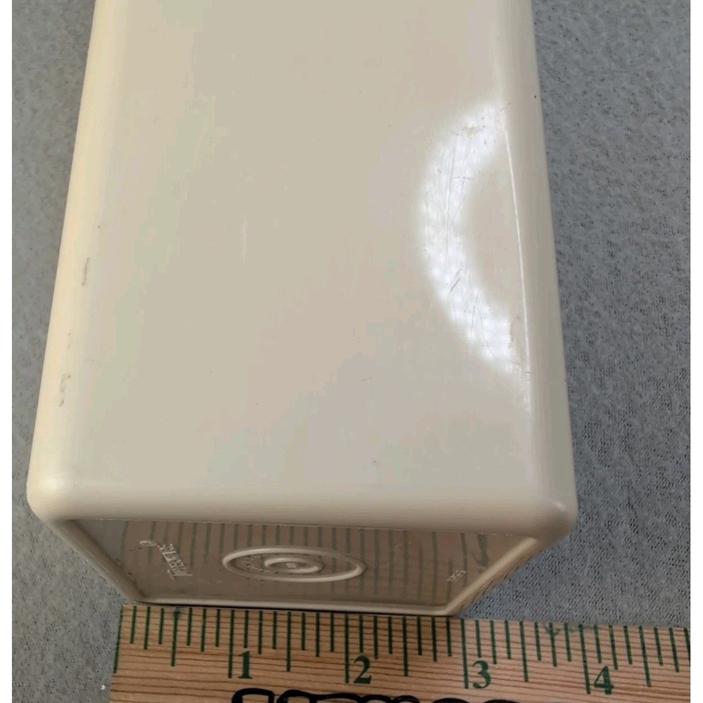 Vintage Tupperware Tall Rectangular Cracker Keeper Pantry Canister w Lid Cream - Picture 14 of 14